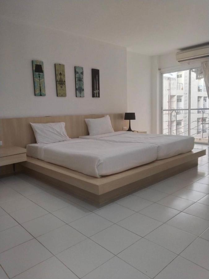 Urban Hotel